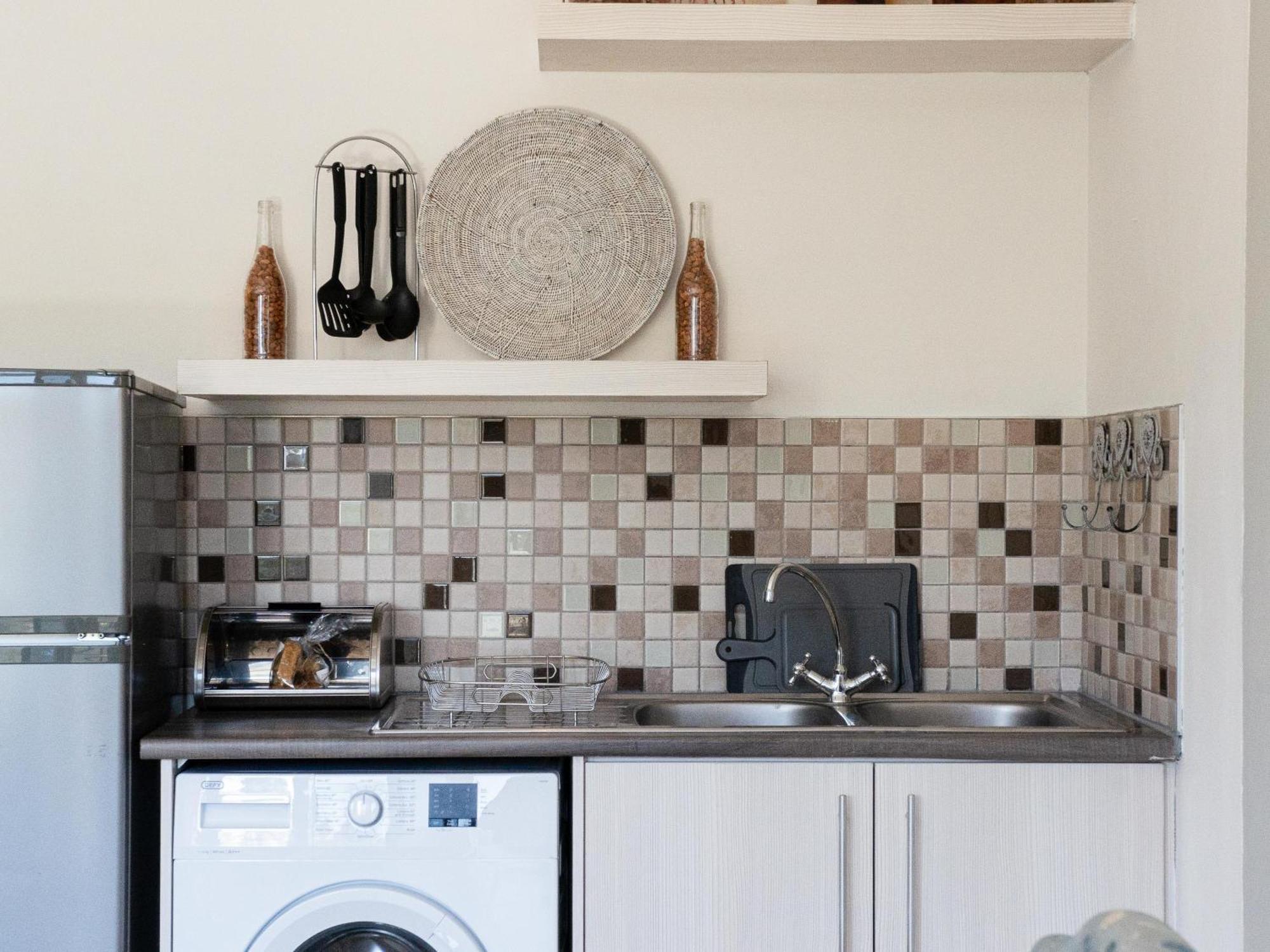 Rieks Van Der Walt Self-Catering Apartment วินด์ฮุก ภายนอก รูปภาพ