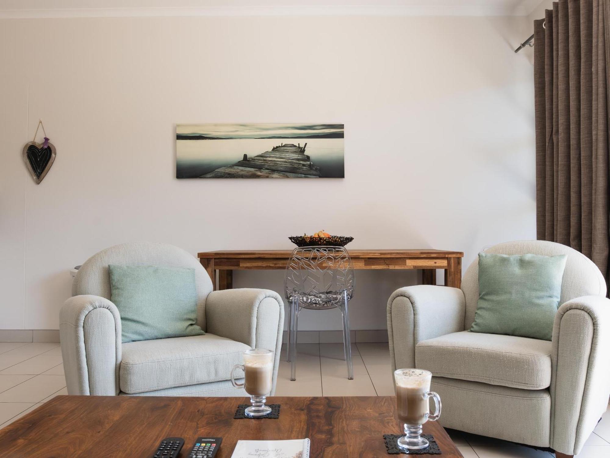 Rieks Van Der Walt Self-Catering Apartment วินด์ฮุก ภายนอก รูปภาพ